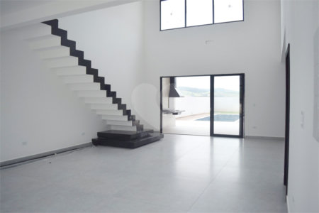 Casa à venda com 4 quartos, sendo 3 suítes, em Condomínio Residencial Reserva Ecológica Atibaia, Atibaia, SP