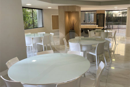 Apartamento à venda com 4 suítes em Vila Suzana, São Paulo, SP