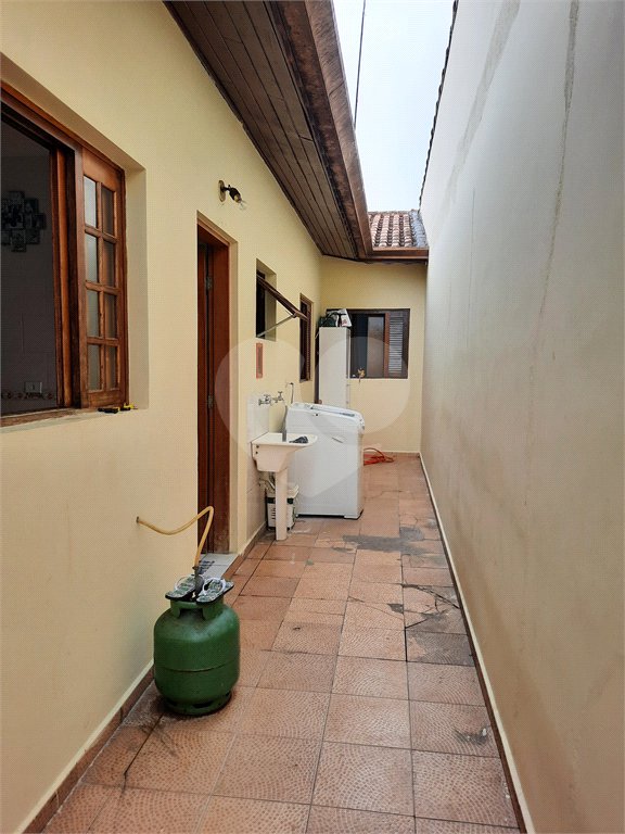 Sobrado à venda com 3 quartos, sendo 1 suíte,  em Vila Suissa, Mogi das Cruzes, SP