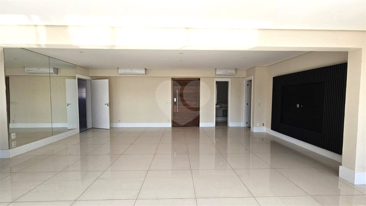 Apartamento à venda ou para alugar com 3 suítes em Chácara Santo Antônio, São Paulo, SP