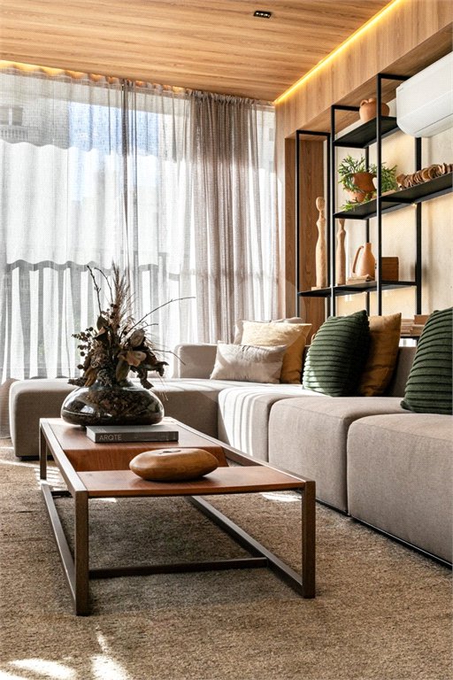Apartamento à venda com 3 suítes em Cerqueira César, São Paulo, SP