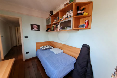 Apartamento à venda com 3 quartos, sendo 2 suítes,  em Vila Mogilar, Mogi das Cruzes, SP