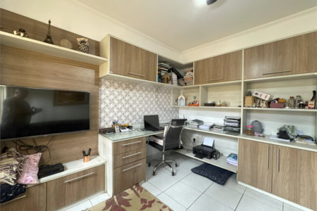 Casa à venda com 3 quartos, sendo 1 suíte, em Jardim Santa Rosália, Sorocaba, SP