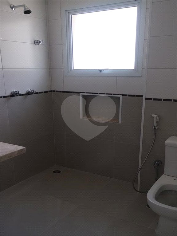 Apartamento à venda com 3 quartos, sendo 1 suíte,  em Loteamento Mogilar, Mogi das Cruzes, SP