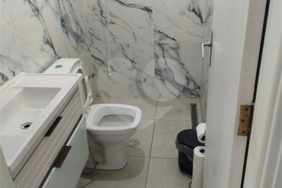 Sobrado à venda com 2 quartos em Vila Guedes, São Paulo, SP