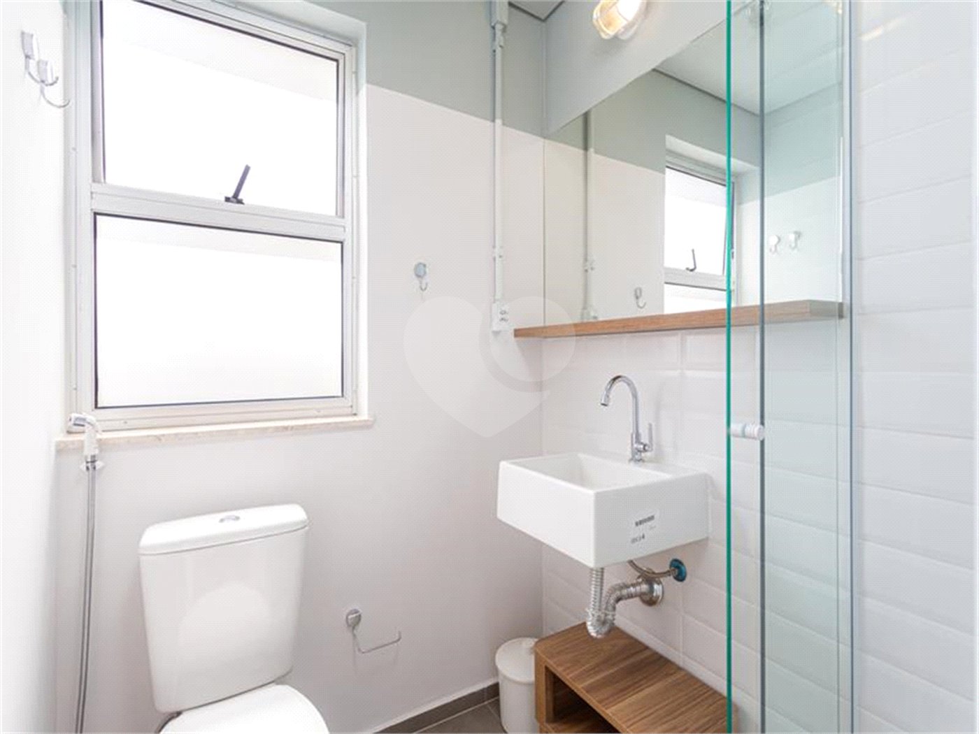 Apartamento à venda com 4 quartos, sendo 1 suíte, em Vila Cordeiro, São Paulo, SP