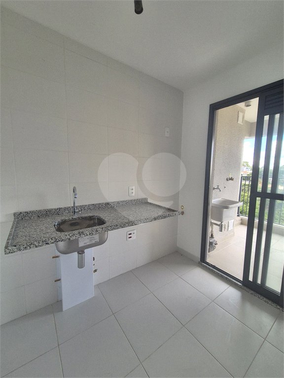 Apartamento à venda com 3 quartos, sendo 1 suíte, em Vila Anastácio, São Paulo, SP