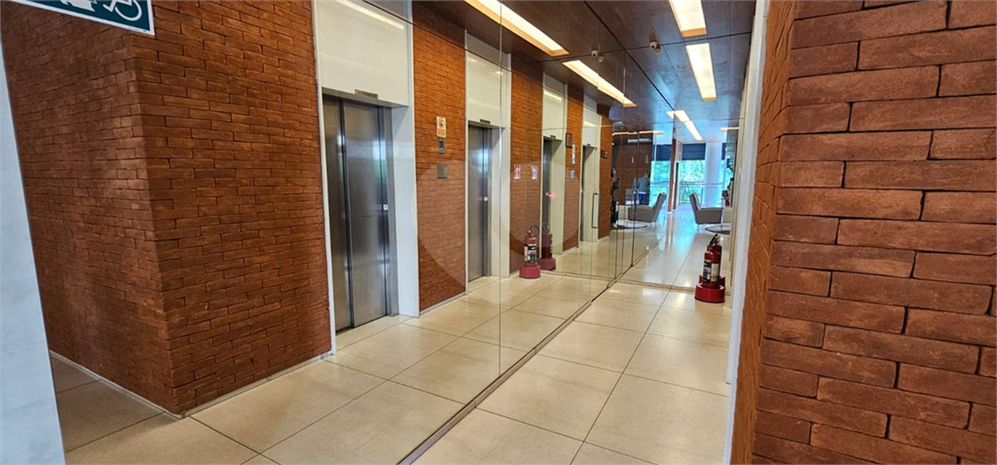 Apartamento à venda com 1 suíte em Vila Nova Conceição, São Paulo, SP
