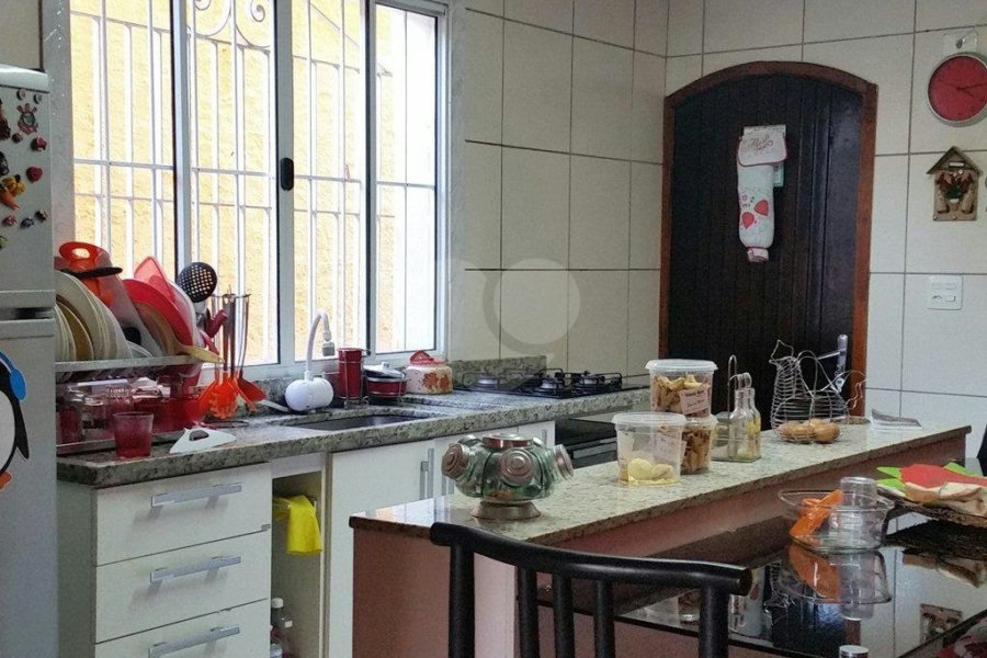 Sobrado à venda com 3 quartos, sendo 1 suíte,  em Tremembé, São Paulo, SP