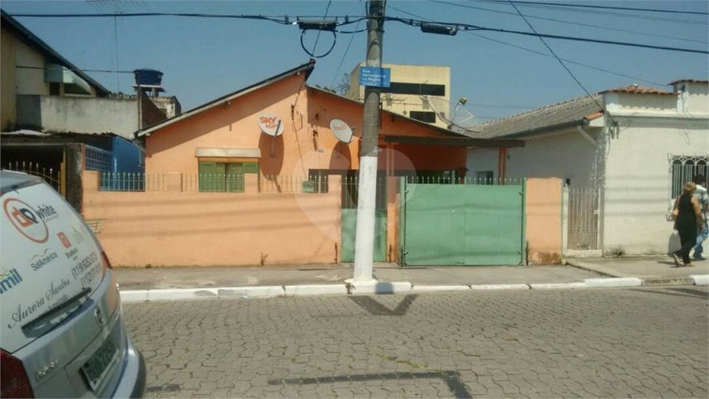 Casa à venda com 2 quartos no Centro, Poá, SP