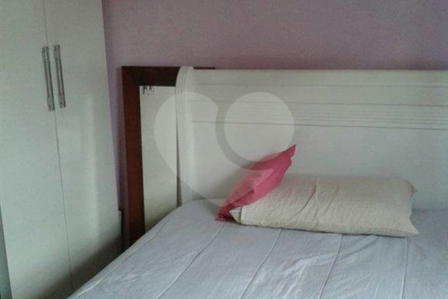Sobrado à venda com 3 quartos em Santana, São Paulo, SP