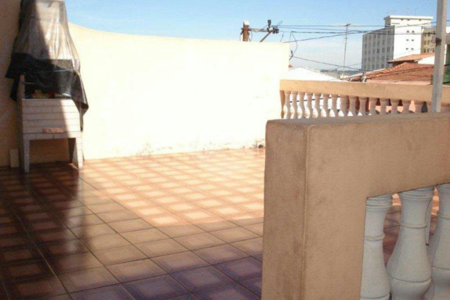 Sobrado à venda com 5 quartos, sendo 1 suíte, em Interlagos, São Paulo, SP