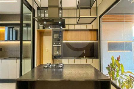 Indaiatuba - Condominio Sapezal - R$ 2.400.000,00 - Área Total 360,00 m² - Área Construída 213,32 m² - TÉRREA - 03 suítes sendo a master com closet; - Escritório; Lavabo; Cozinha com cooktop e planejados; Gourmet com churrasqueira; Ambientes preparados para ar condicionado; Piscina com cascata,