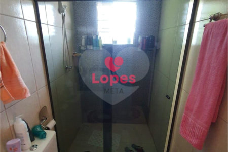 Sobrado à venda com 4 quartos, sendo 1 suíte,  em Jardim Rodolfo, São José dos Campos, SP