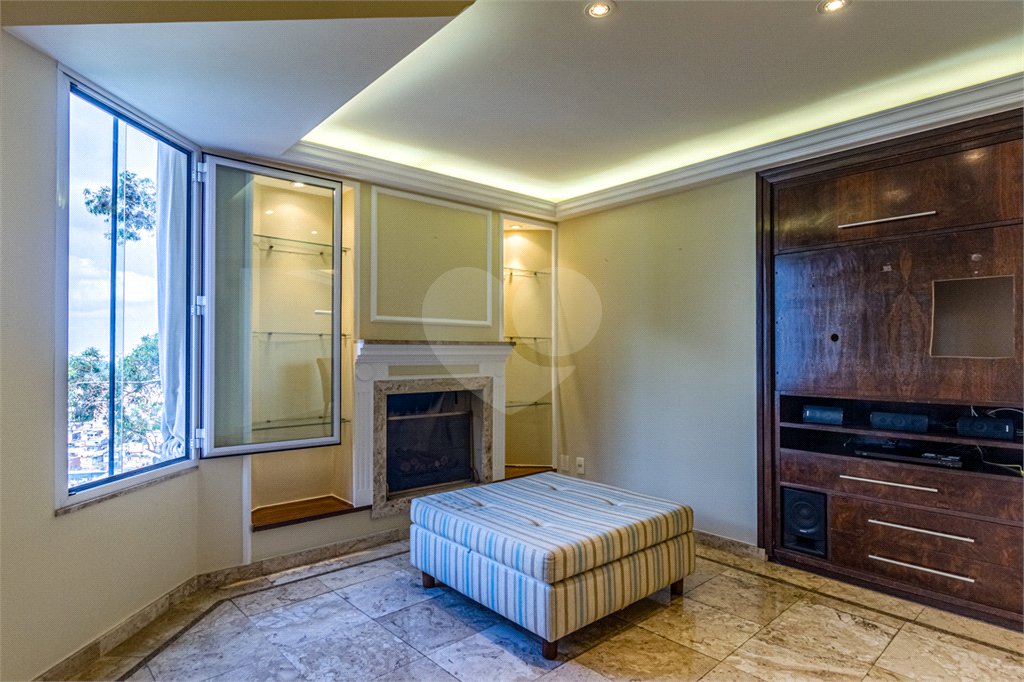Apartamento à venda com 3 quartos, sendo 2 suítes, em Vila Andrade, São Paulo, SP
