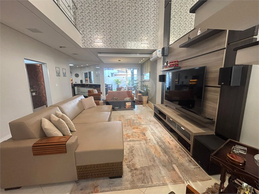 Casa à venda com 3 suítes no condomínio Residencial Chácara Ondina, Sorocaba - SP