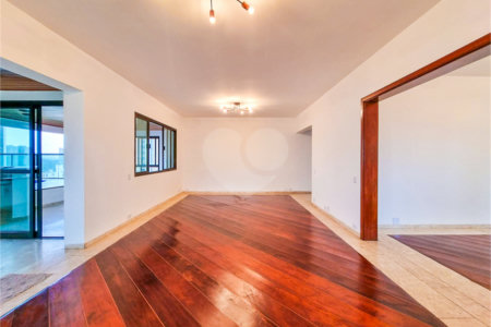 Apartamento à venda com 4 suítes em Vila Suzana, São Paulo, SP