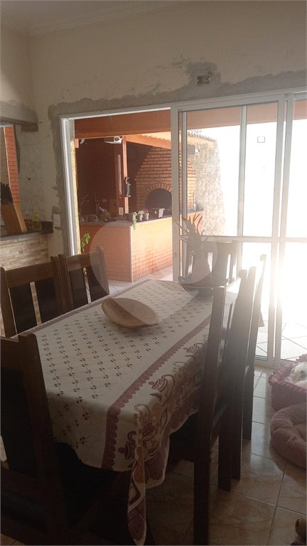Casa à venda com 5 quartos, sendo 2 suítes, em Jardim Santa Clara, Guarulhos, SP