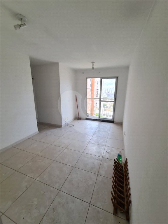 Apartamento à venda com 65m² -Cambuci