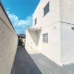 Casa com Suíte Master, Closet, Piscina e Espaço Gourmet Próxima ao Parque Ecológico- 03 quartos -com quintal