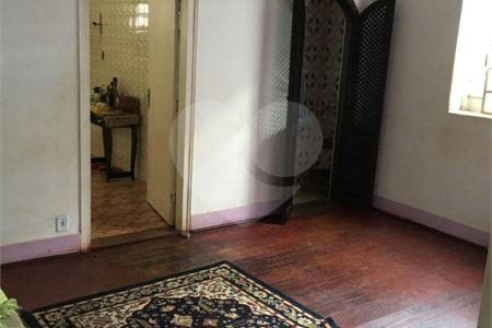 Casa térrea no Centro