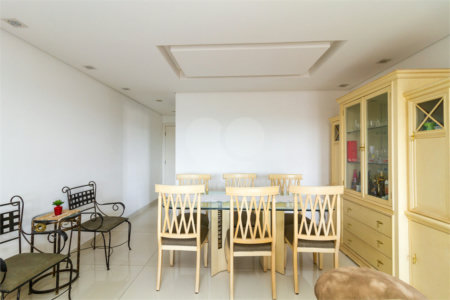 Apartamento à venda com 3 quartos, sendo 2 suítes, em Vila Lageado, São Paulo, SP