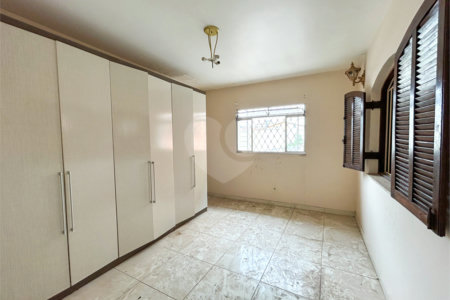Sobrado à venda com 4 quartos, sendo 3 suítes, em Vila Libanesa, São Paulo, SP