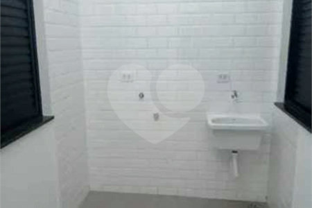 Casa à venda com 3 quartos, sendo 1 suíte, no condomínio Horto Florestal Villagio, Sorocaba - SP