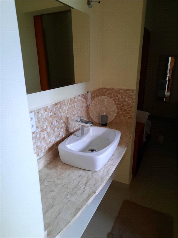 Casa à venda com 4 quartos, sendo 2 suítes, no condomínio Parque das Garças, Atibaia - SP