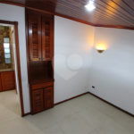 Casa à venda ou para alugar com 3 quartos, sendo 2 suítes, no condomínio Chácara das Rosas, São Paulo - SP