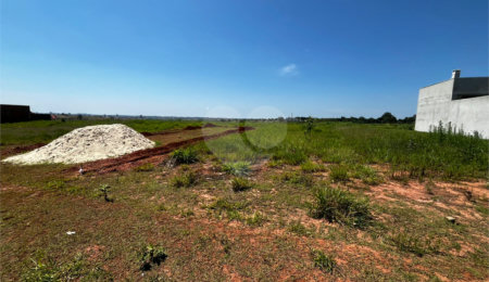 Terreno à venda com 3 quartos, sendo 1 suíte,  em Parque Itapê, Itapetininga, SP