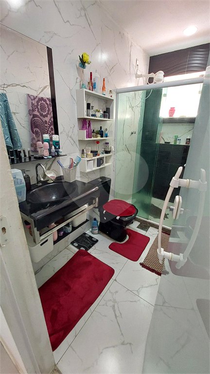 Casa à venda com 4 quartos, sendo 2 suítes, no condomínio Vivendas do Mendanha, Rio de Janeiro - RJ