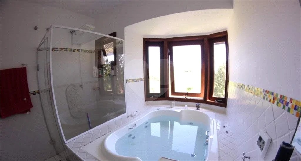 Casa à venda com 4 quartos, sendo 3 suítes, no condomínio Parque dos Manacas, Jundiaí - SP