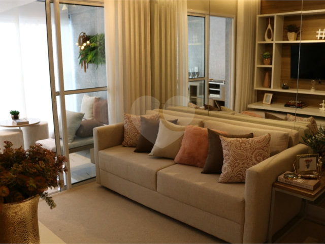 Apartamento à venda com 2 quartos, sendo 1 suíte,  em Parada Inglesa, São Paulo, SP