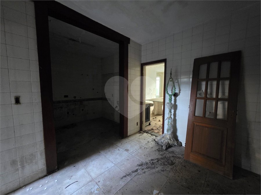 Casa à venda com 4 quartos, sendo 1 suíte, em Indianópolis, São Paulo, SP