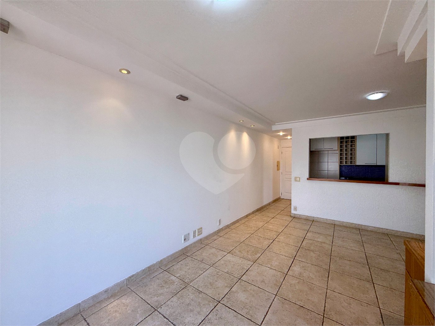 Apartamento à venda com 2 quartos, sendo 1 suíte, em Jardim Marajoara, São Paulo, SP