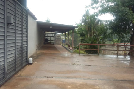 Casa à venda com 6 quartos, sendo 4 suítes, no condomínio Recanto dos Palmares, Atibaia - SP