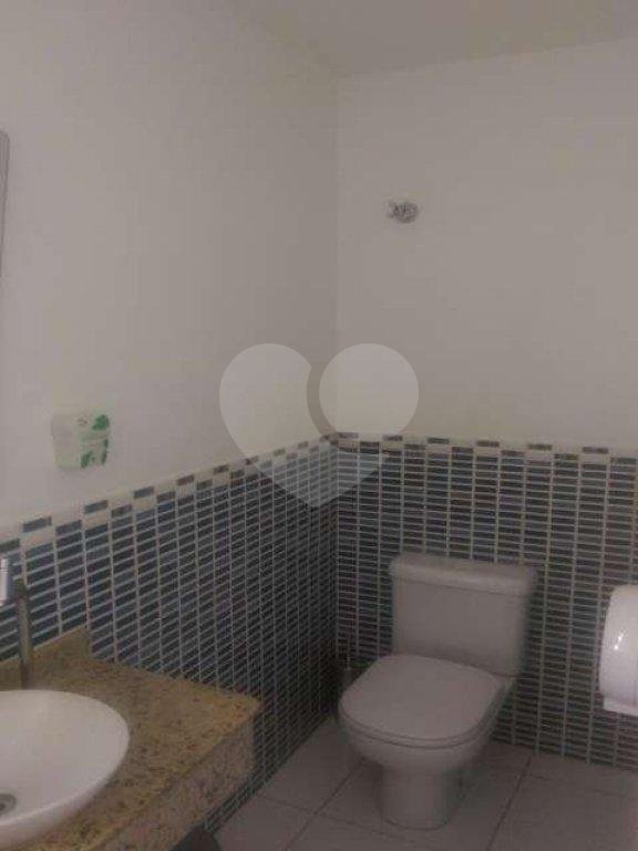Conjunto comercial, 120 m2, 2 vagas, prédio 24h, vende ou aluga