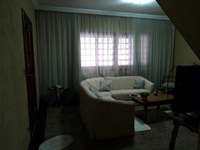 Sobrado à venda com 2 quartos, sendo 1 suíte,  em Santa Teresinha, São Paulo, SP