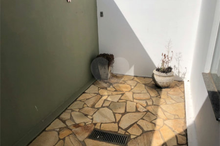 Casa à venda com 4 quartos, sendo 1 suíte,  em Vila Maria, Itapetininga, SP
