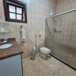 Casa em condomínio à venda com 4 quartos, sendo 1 suíte, em Caravelas, Armação dos Búzios, RJ