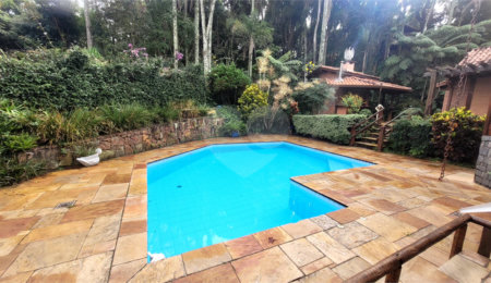 Casa à venda com 3 quartos, sendo 1 suíte,  no condomínio Associação Reserva das Hortênsias, Mairiporã - SP