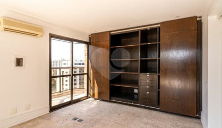 Duplex à venda com 6 quartos, sendo 4 suítes,  em Vila Andrade, São Paulo, SP