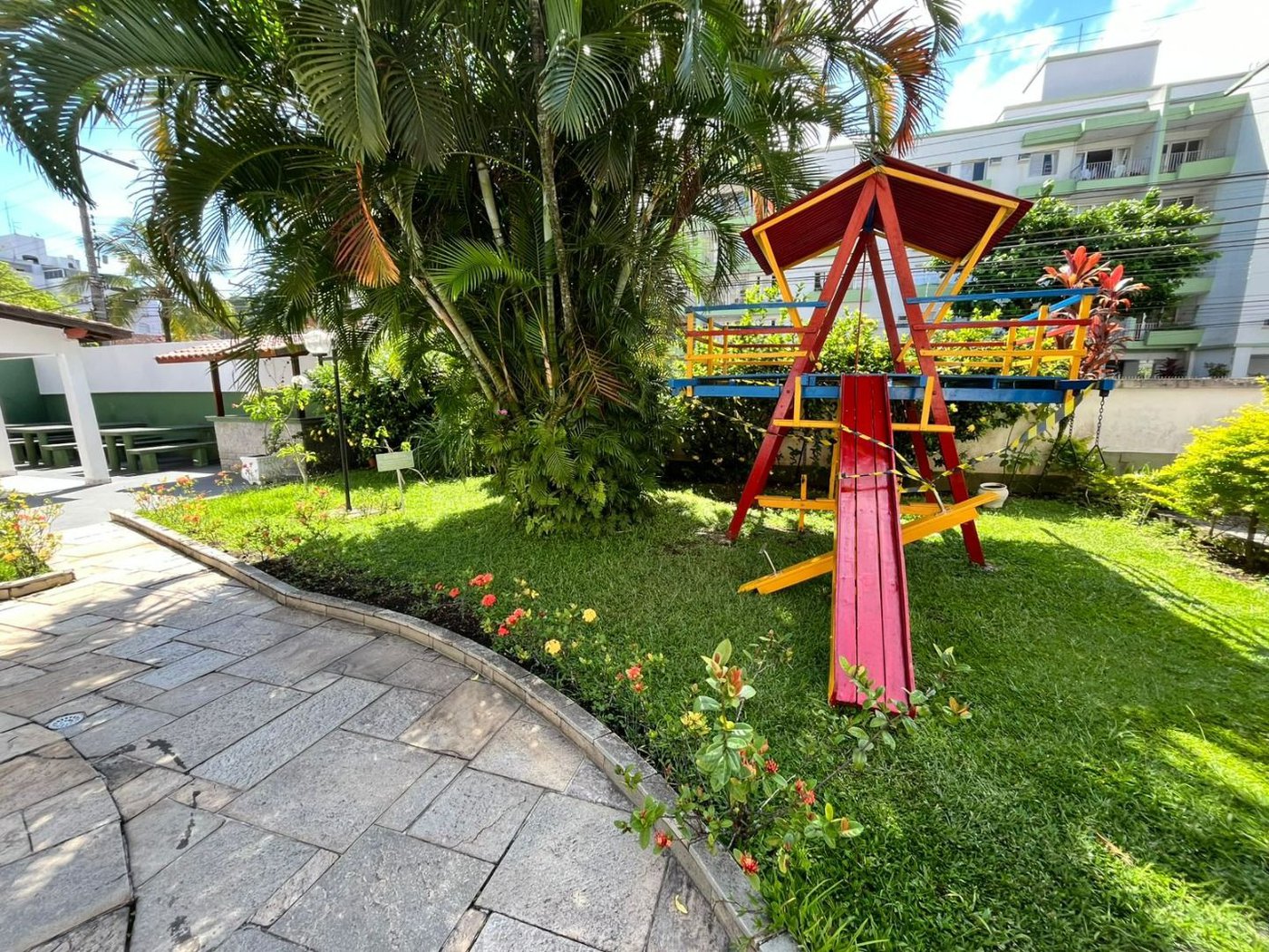 Apartamento à venda, 77 m² por R$ 480.000,00 - Jardim Las Palmas - Guarujá/SP