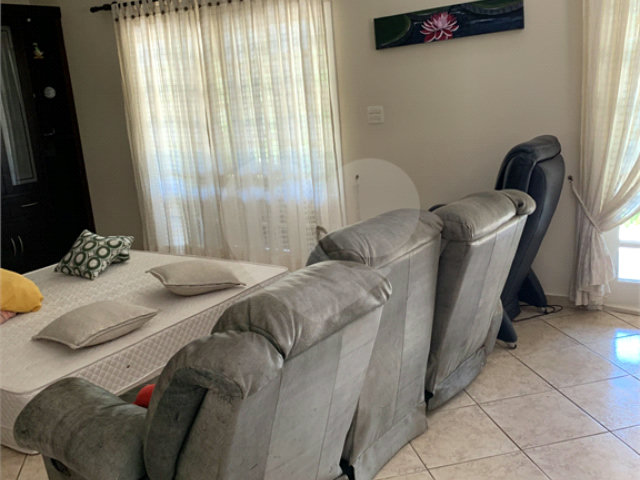 Casa à venda com 5 quartos, sendo 2 suítes,  no condomínio Capela do Barreiro, Itatiba - SP