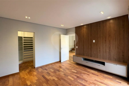Casa à venda com 4 quartos, sendo 3 suítes, no condomínio Mont Blanc, Sorocaba - SP