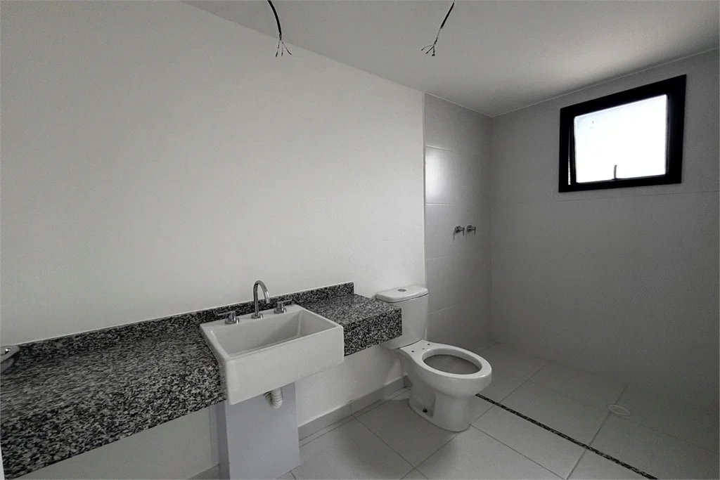 Apartamento à venda com 3 suítes em Vila Romana, São Paulo, SP