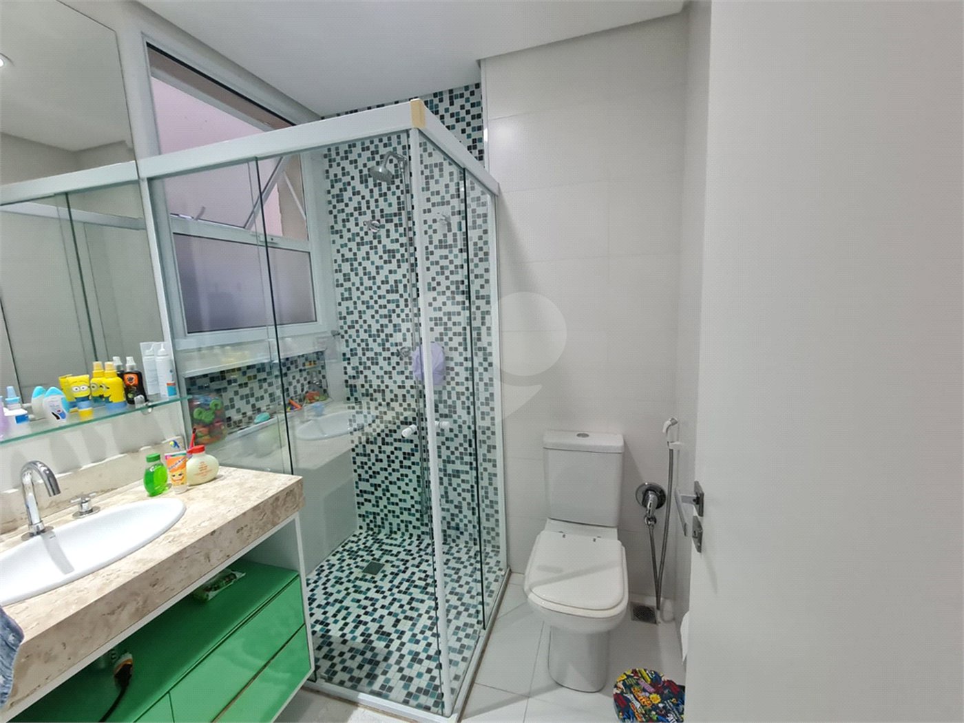 Casa à venda com 4 suítes no condomínio Villaggio DI Palme, São Paulo - SP