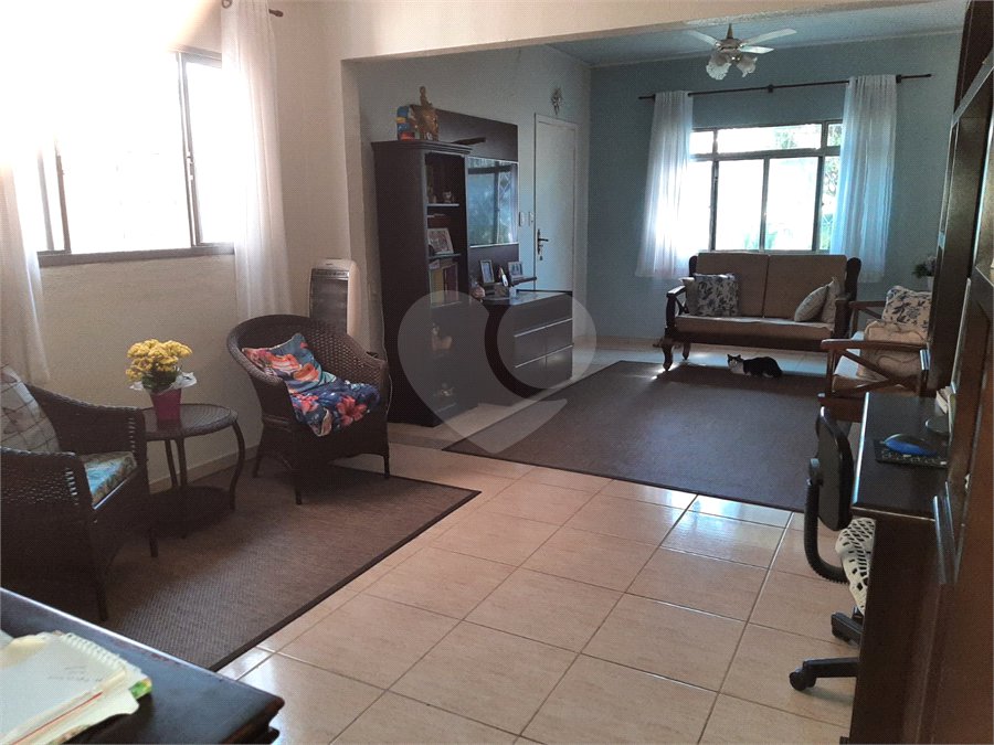 Casa à venda com 2 quartos, sendo 1 suíte,  em Vila Helena, Jundiaí, SP