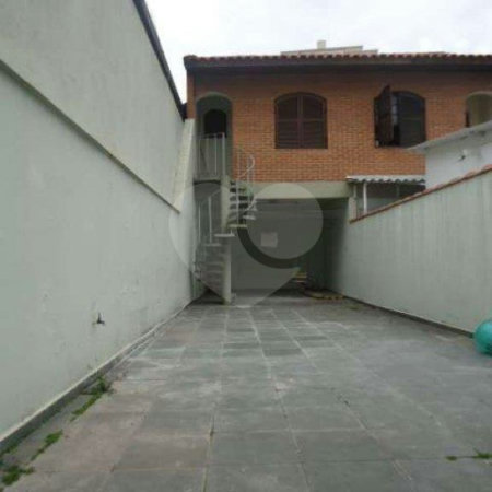 Sobrado à venda com 3 suítes em Vila Gomes, São Paulo, SP